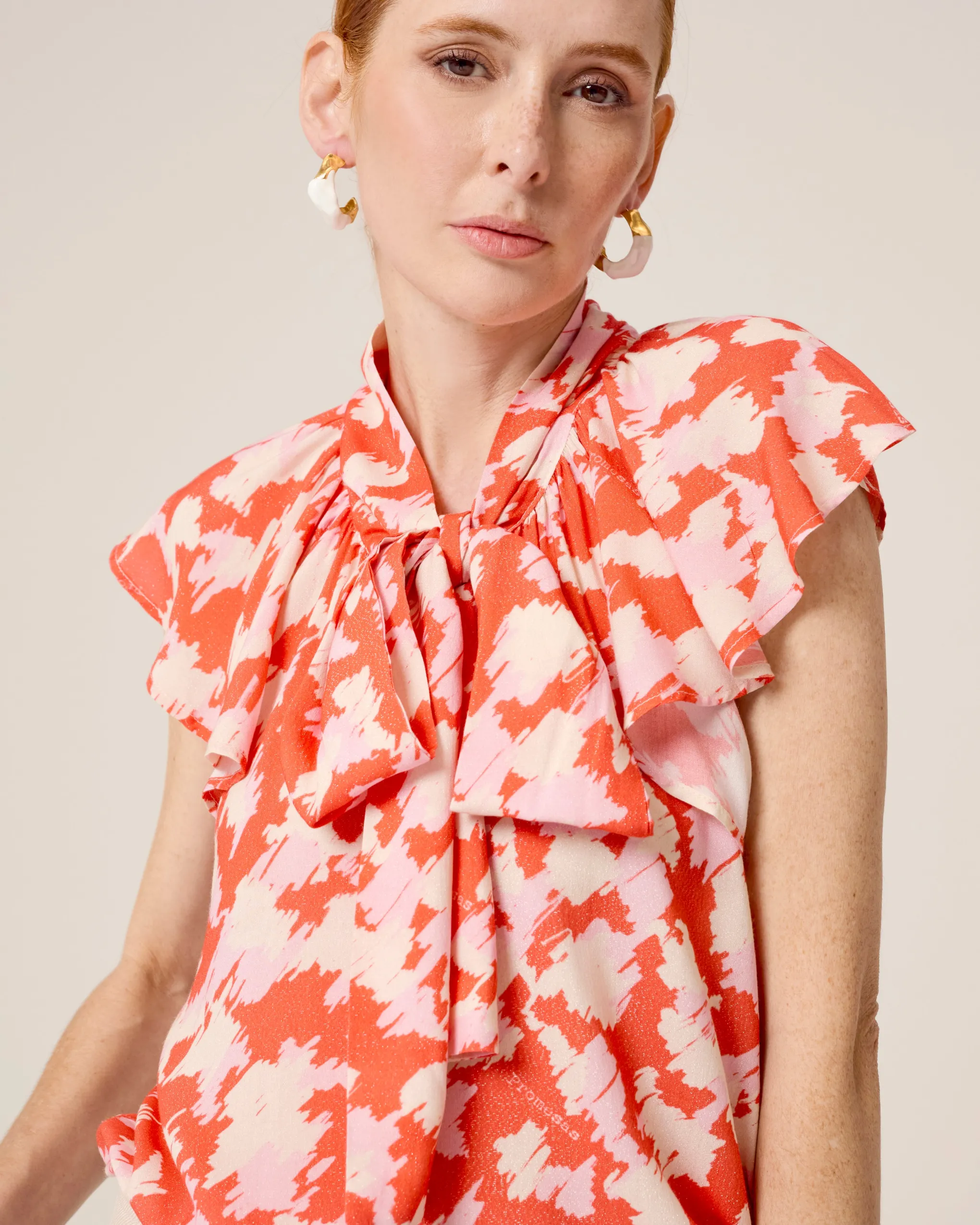 Blusa Con Lazada Al Cuello Zia