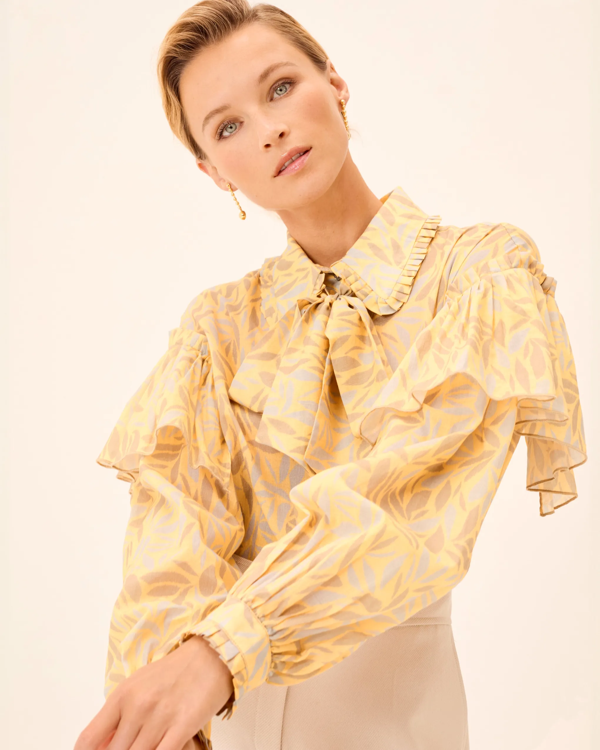 Blusa Flores Dune cuello Lazo