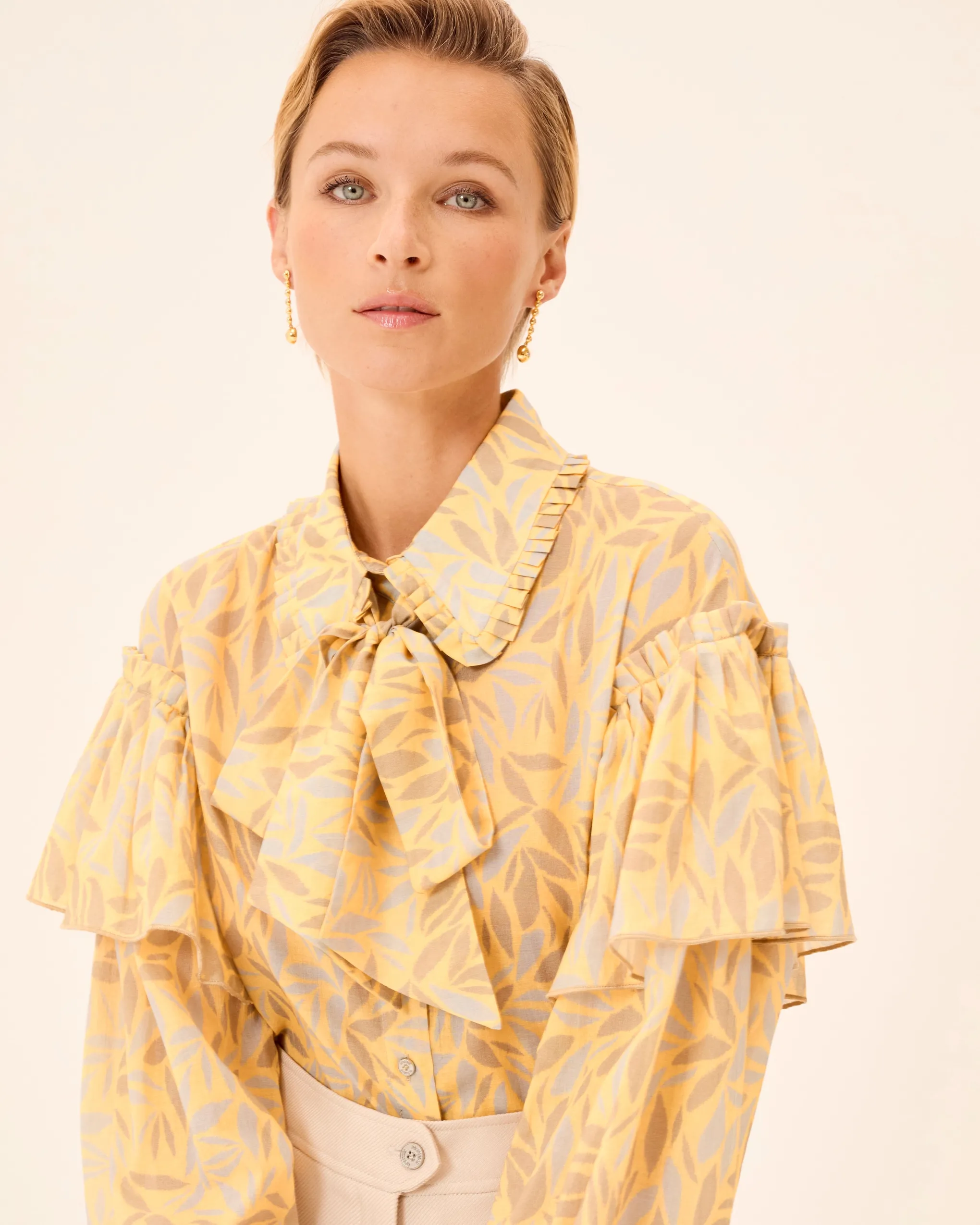 Blusa Flores Dune cuello Lazo