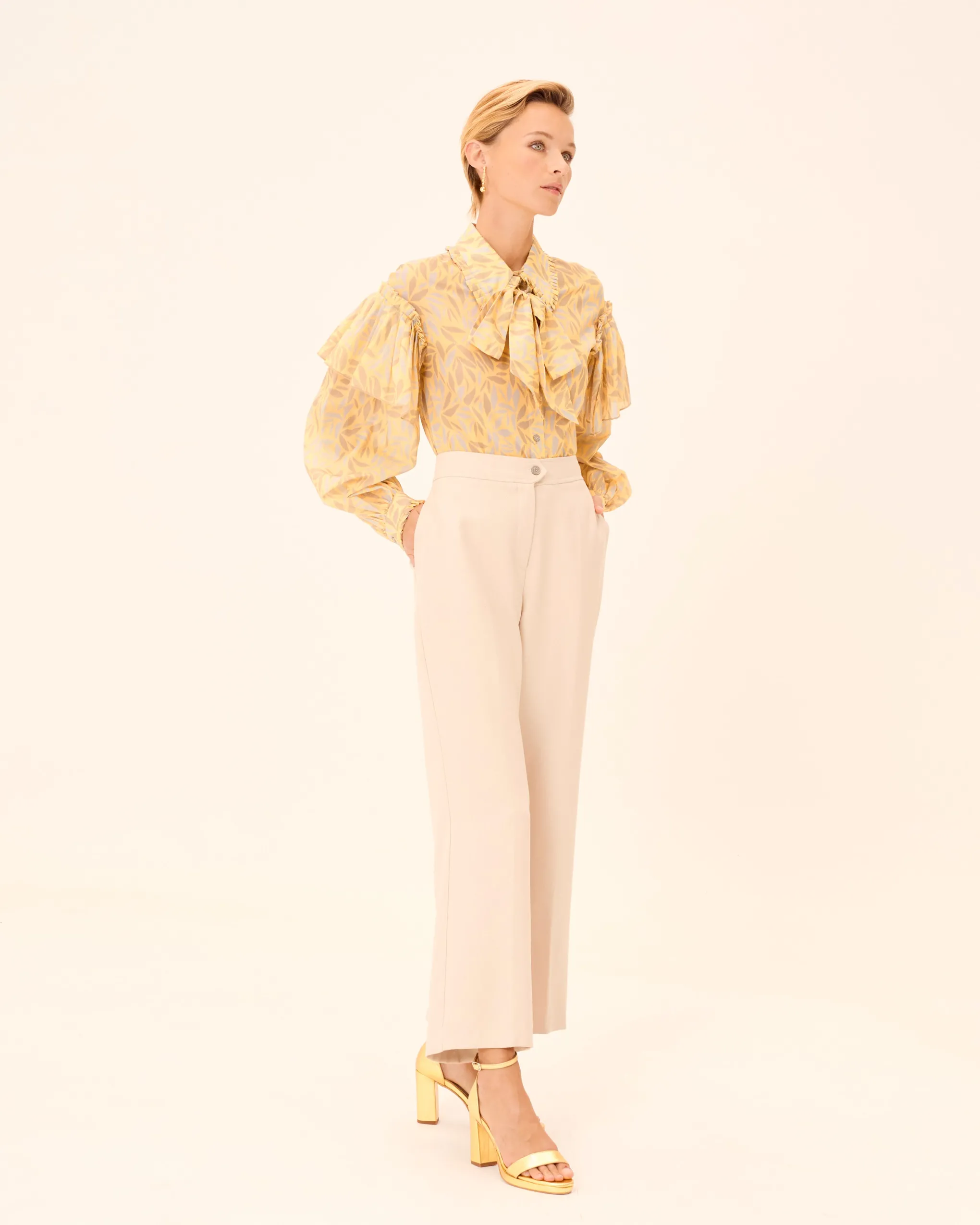 Blusa Flores Dune cuello Lazo