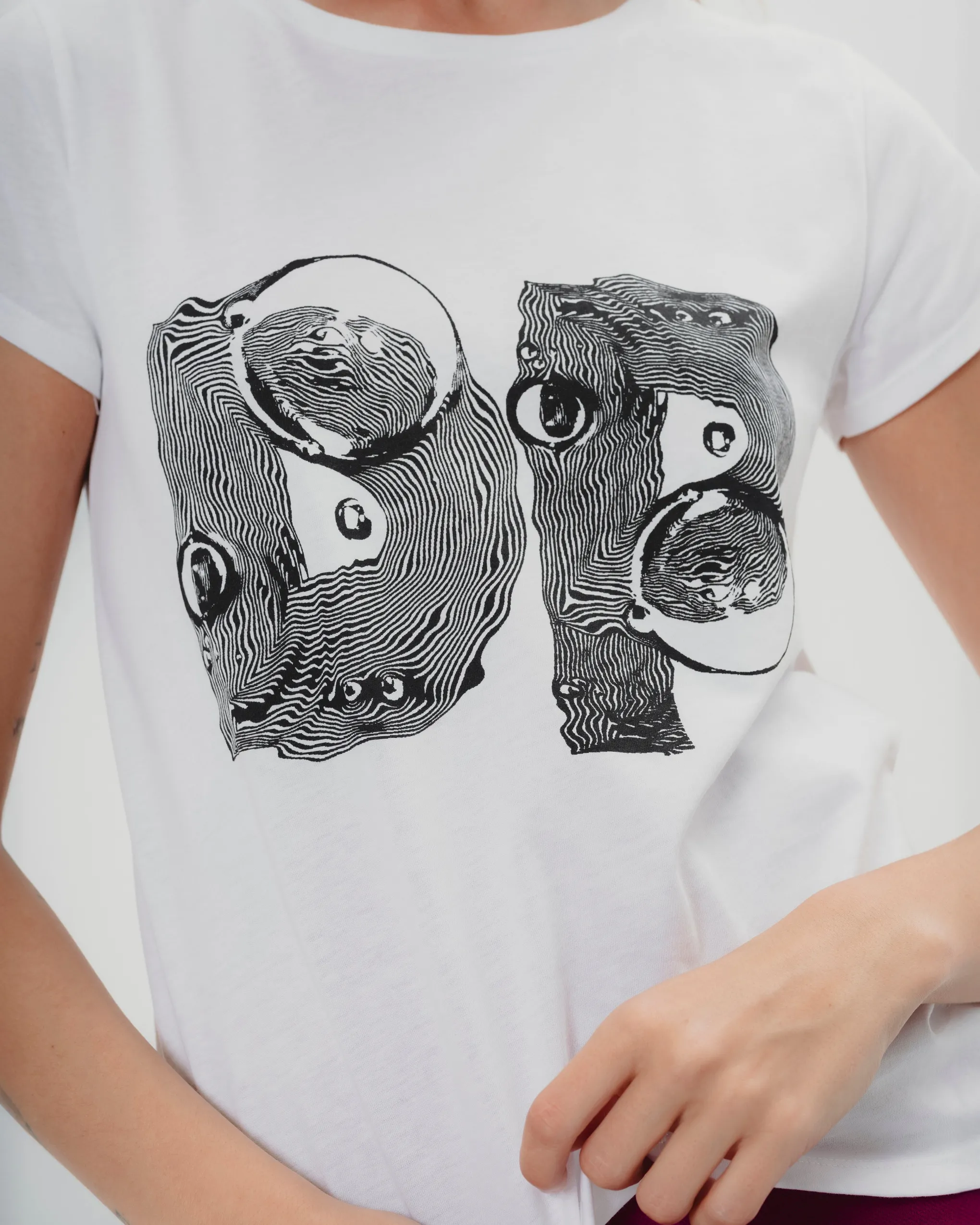 Camiseta Blanca Vibrante