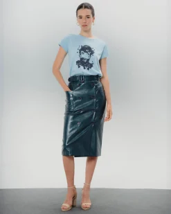 Camiseta Ilustrada Celeste Dolores