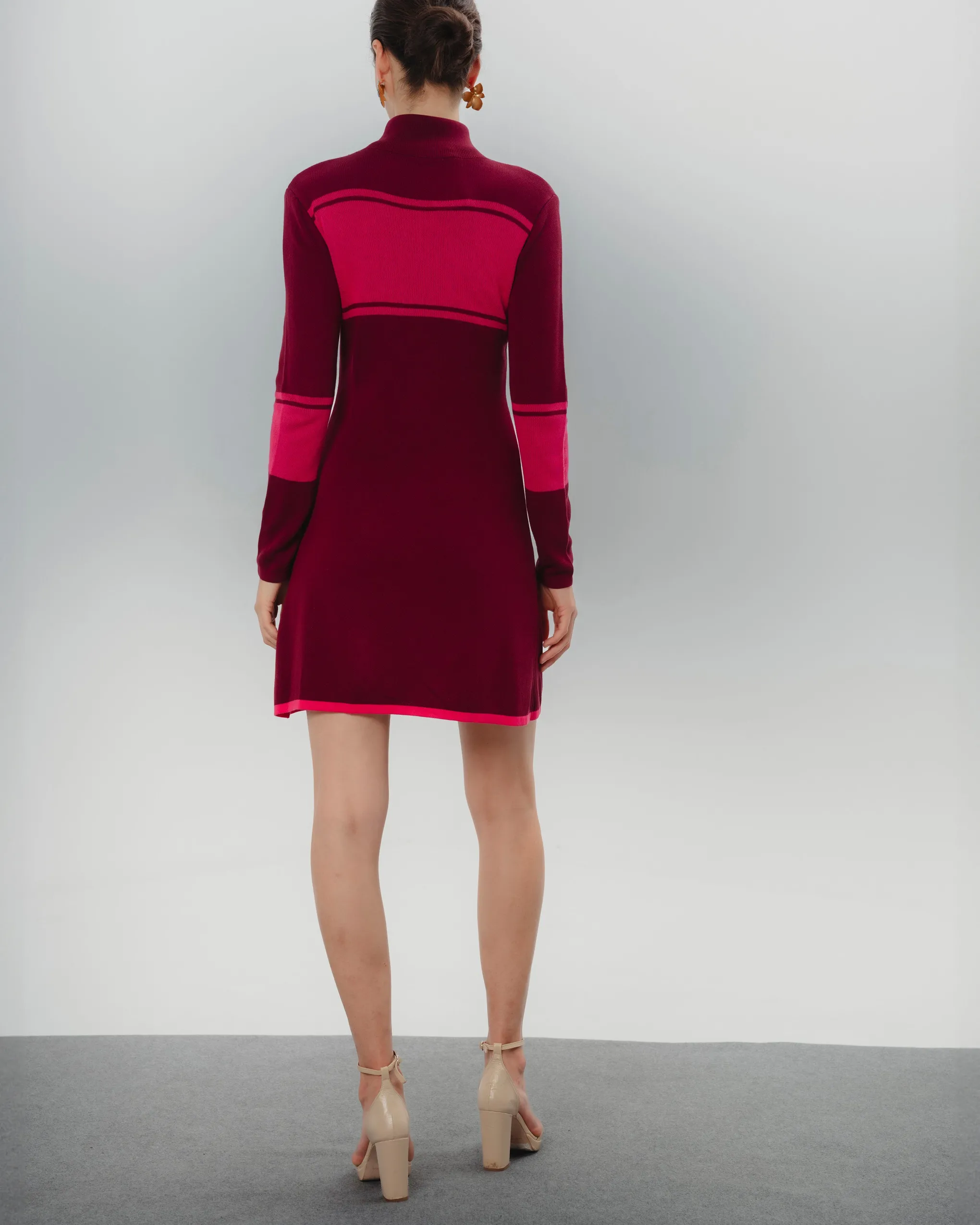 Vestido Corto Cuello Cisne Fucsia Clara