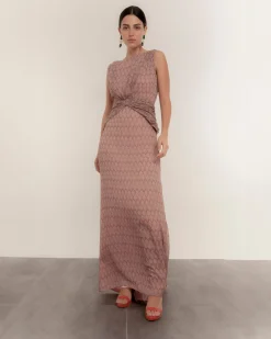 Vestido largo escote en espalda con drapeados